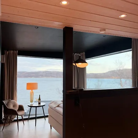 Resort Aurora Sea